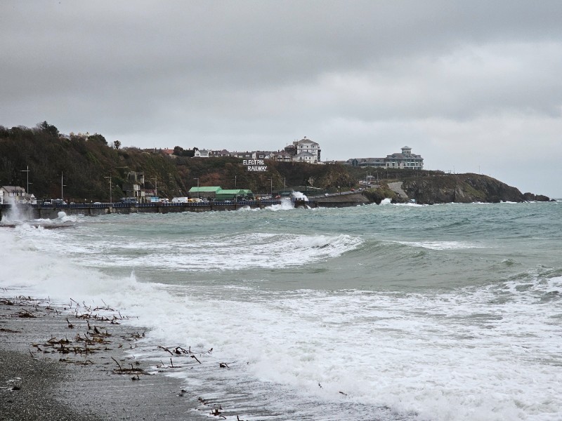 Amber warning for coastal overtopping