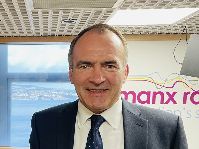 Chief minister clarifies 100,000 populat