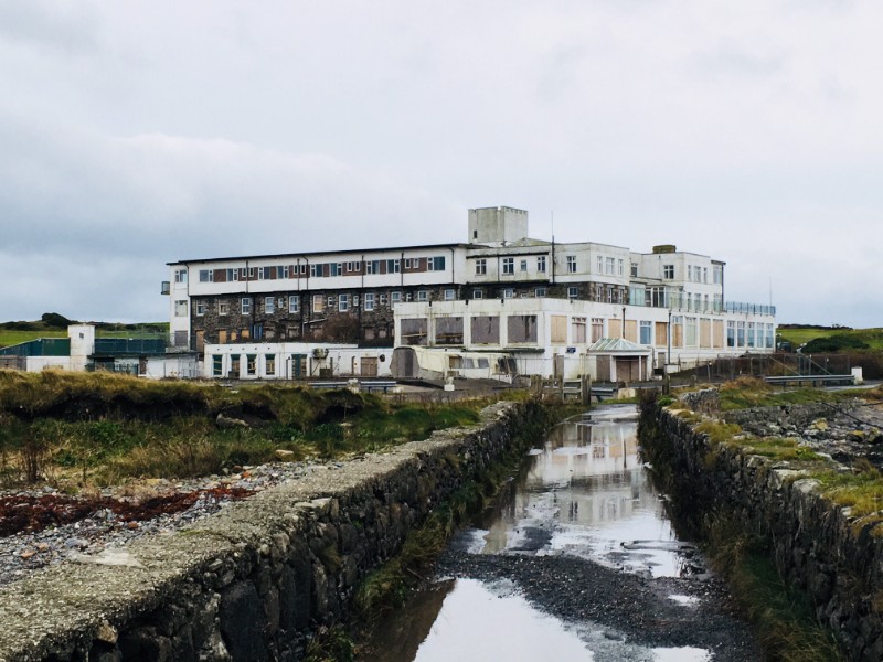 Demolition work on former hotel starts t