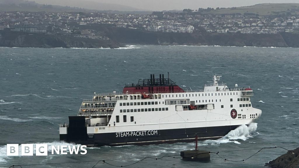 Ferries resume but drivers warned of cra