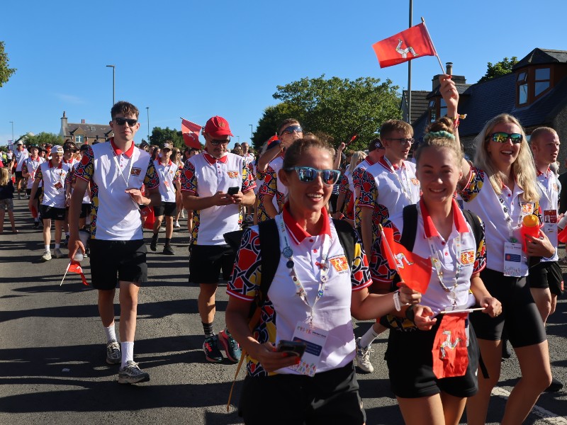 Former minister urges talks to continue 