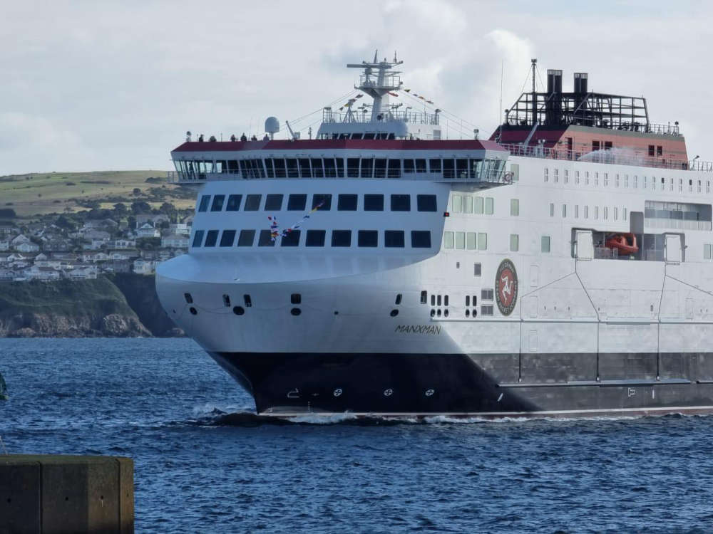 Gales put two ferry sailings at risk ton