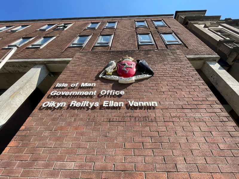 Government responds to Island's inc