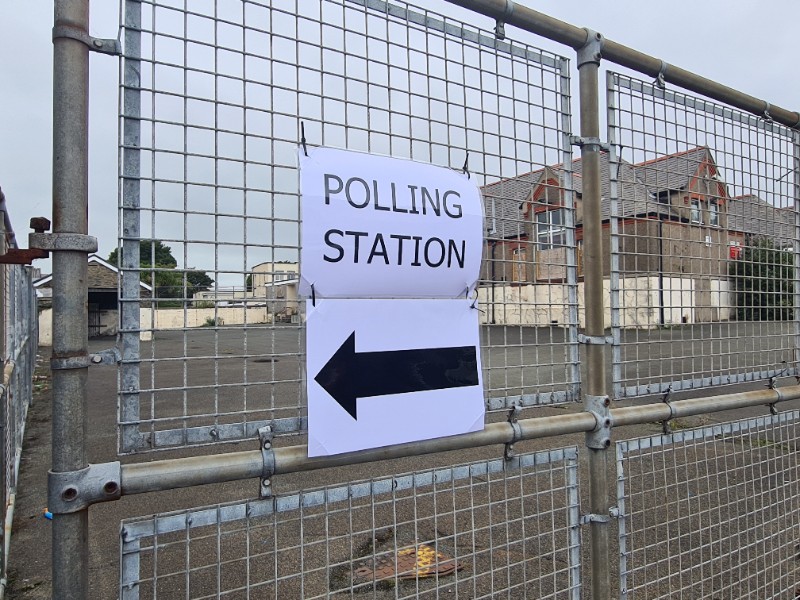 Housing, healthcare and overspending som