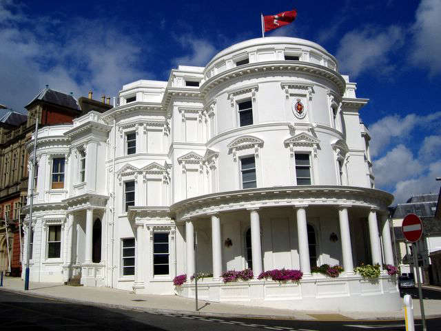 Tynwald to decide on October and January